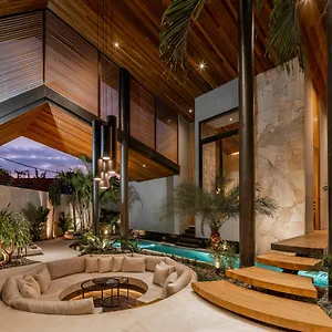 Villa Levante Bali By House Of Winds - Tropical Oasis Near Canggu, Kerobokan